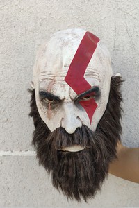 Латексна маска Бог війни 4 з бородою - Кратос - фото